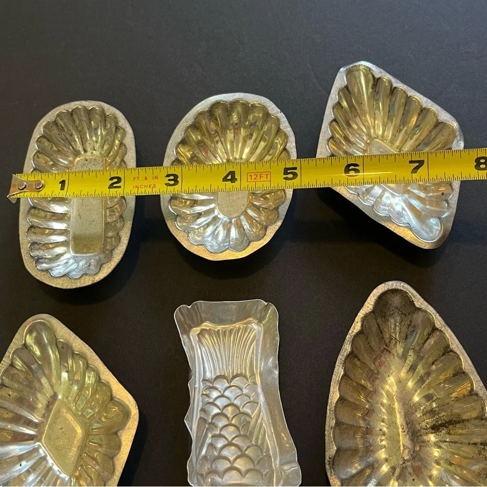 Lot 6 Mixed Vintage Mini Aluminum Tart Cake Cookie Pans Molds Soaps Crafts Choc